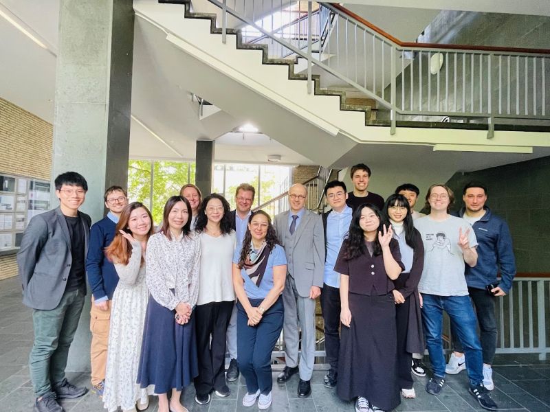 臺灣大學 &amp; 漢堡大學跨國共授課程〈人工智慧與法律數位化專題研究〉 NTU-UHH Co-Teaching Seminar "AI &amp; Digitalization of Law"